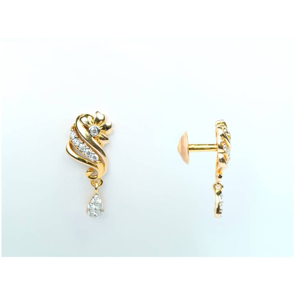 Luxe Curve Shine Earrings