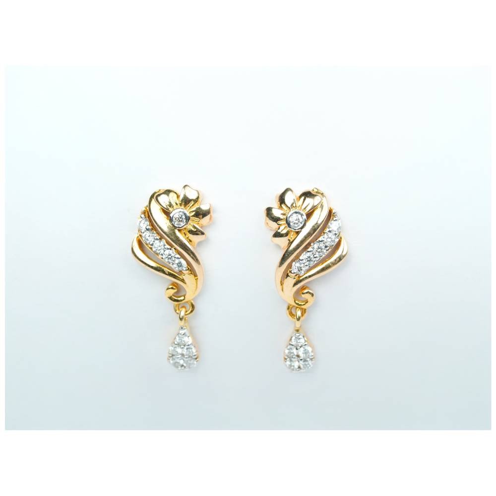 Luxe Curve Shine Earrings