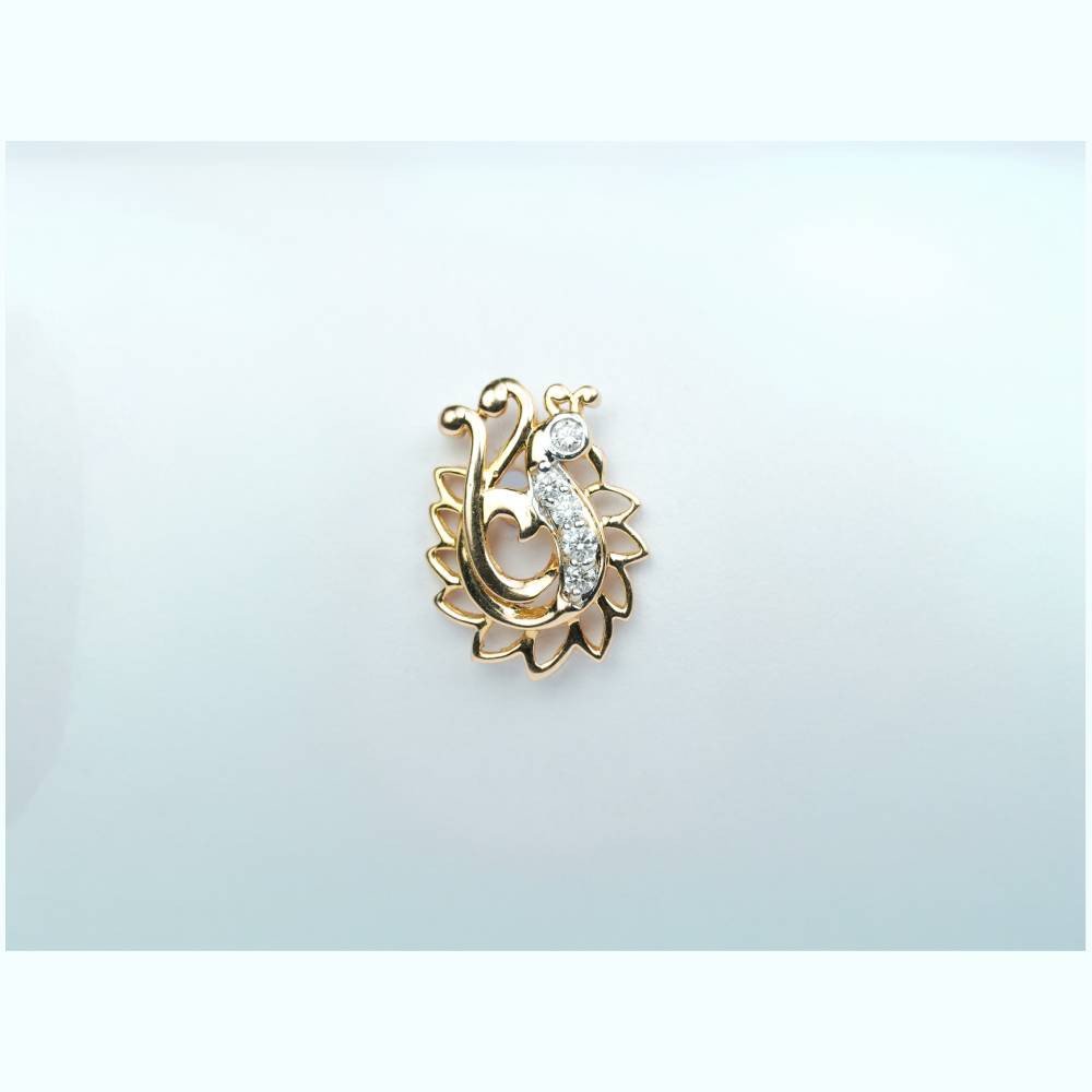 Elegant Curve Petal Earrings