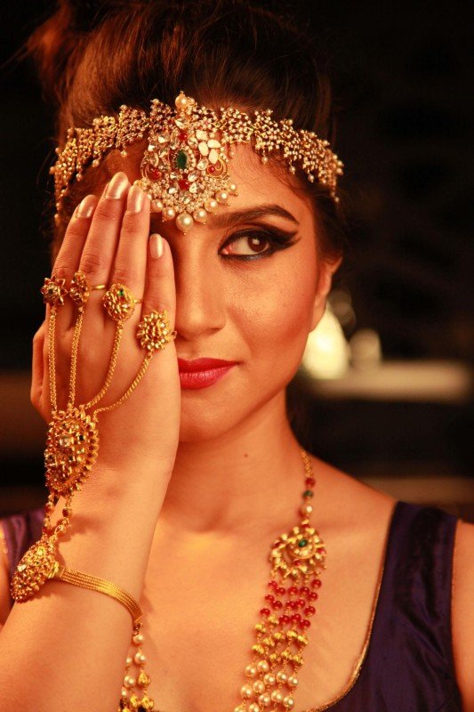 Gold Bridal Sets: The Perfect Choice for a Royal Wedding Look