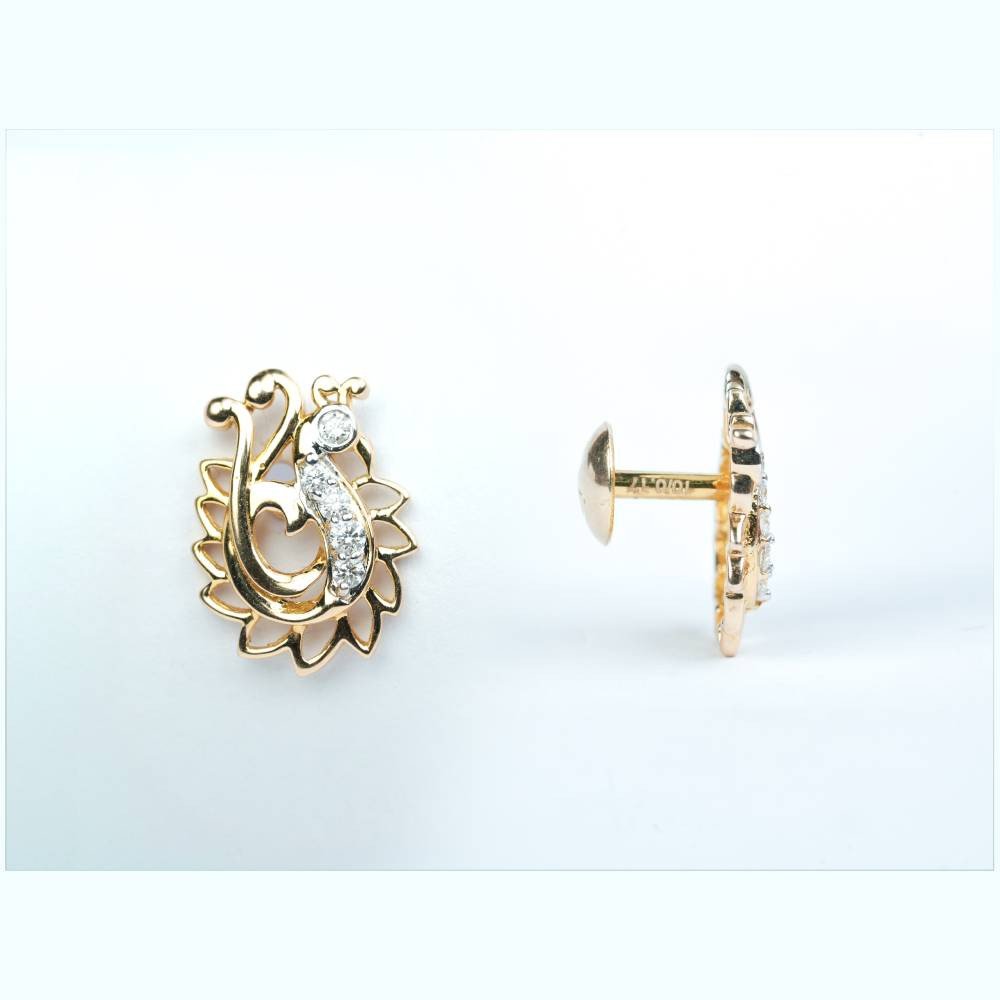 Elegant Curve Petal Earrings